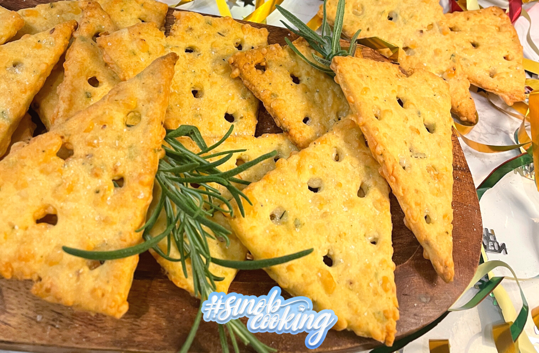 Fettarme Protein-Käse-Kräcker